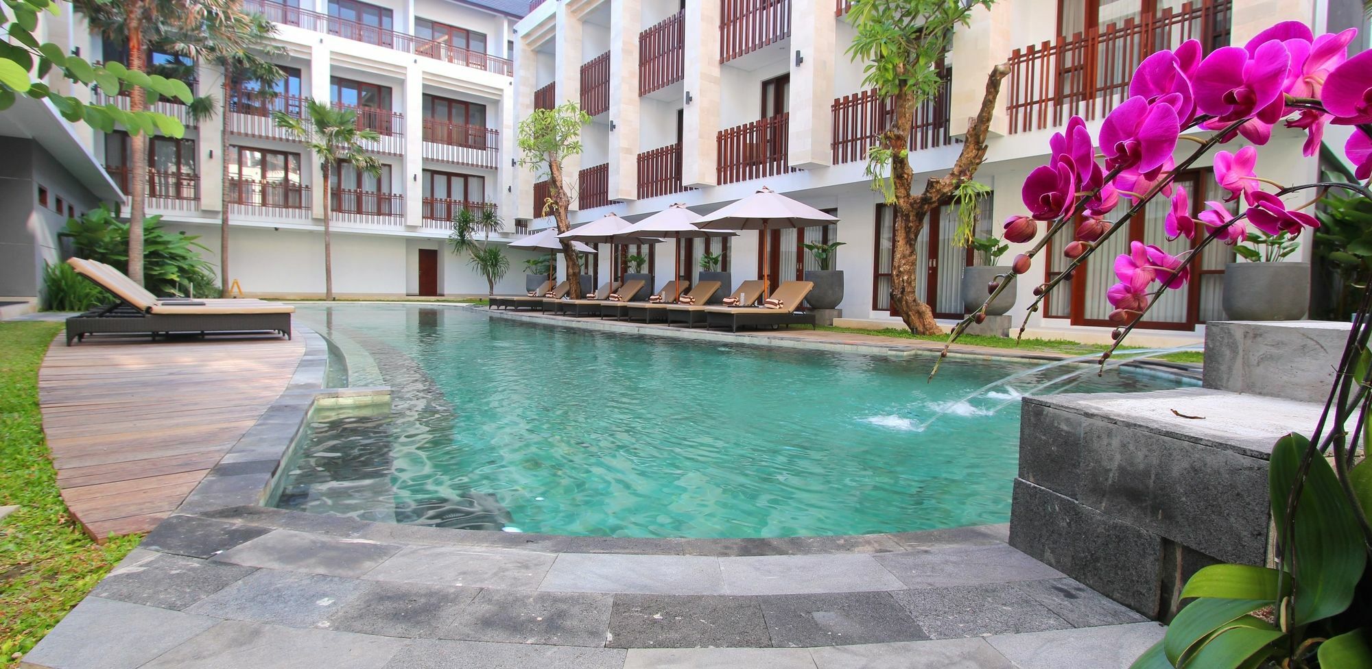 Grand La Walon Legian